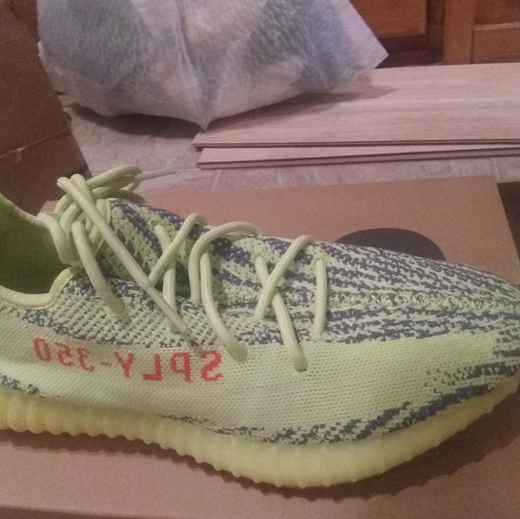 Yeezy boost 350 - Picture 3 of 4